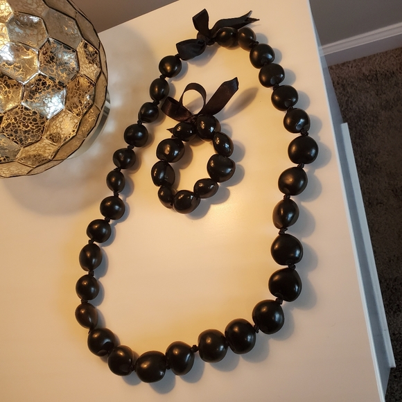 Pali Hawaii Jewelry - Black Hawaiian Kukui Nut Necklace